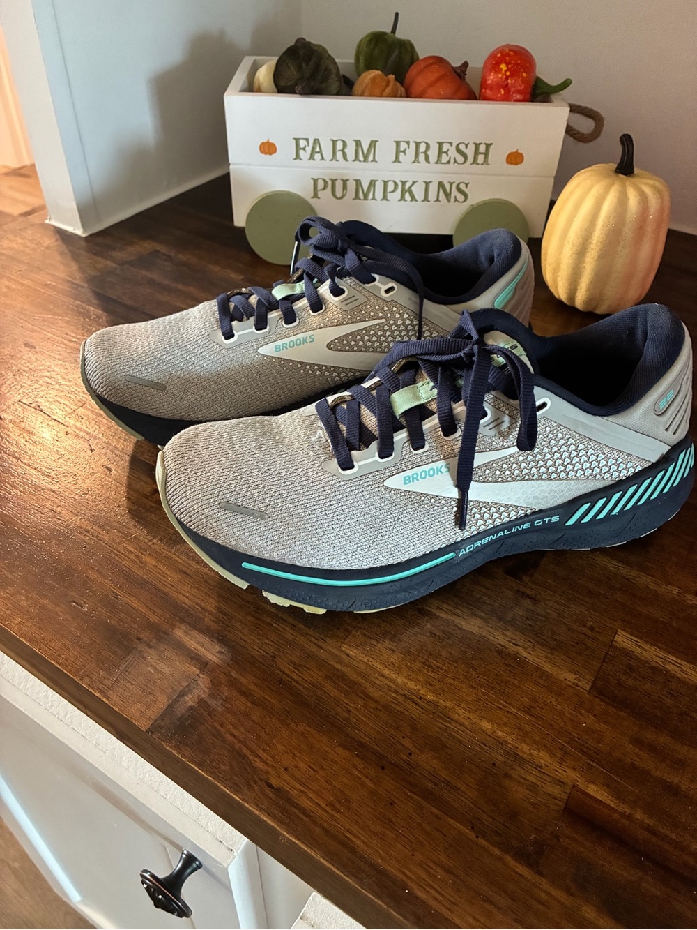 Brooks Adrenaline GTS Athletic Shoes - Gray with Teal Accents